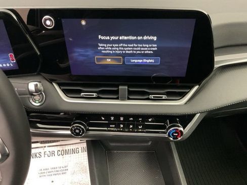 New 2026 Chevrolet Equinox LT w/ Safety and Technology Package AWD/4WD image 15