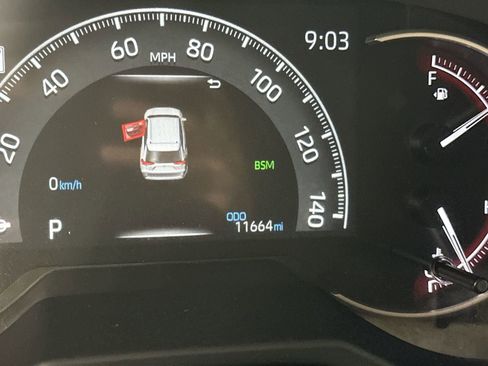 Used 2025 Toyota RAV4 XLE image 15