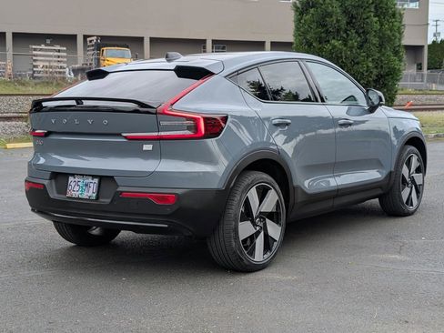 Used 2023 Volvo C40 P8 Recharge Ultimate image 7