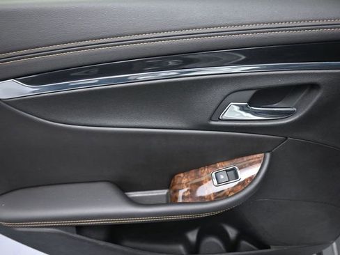 Used 2015 Chevrolet Impala LTZ image 19