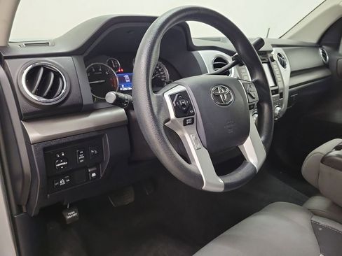Used 2017 Toyota Tundra SR5 image 17