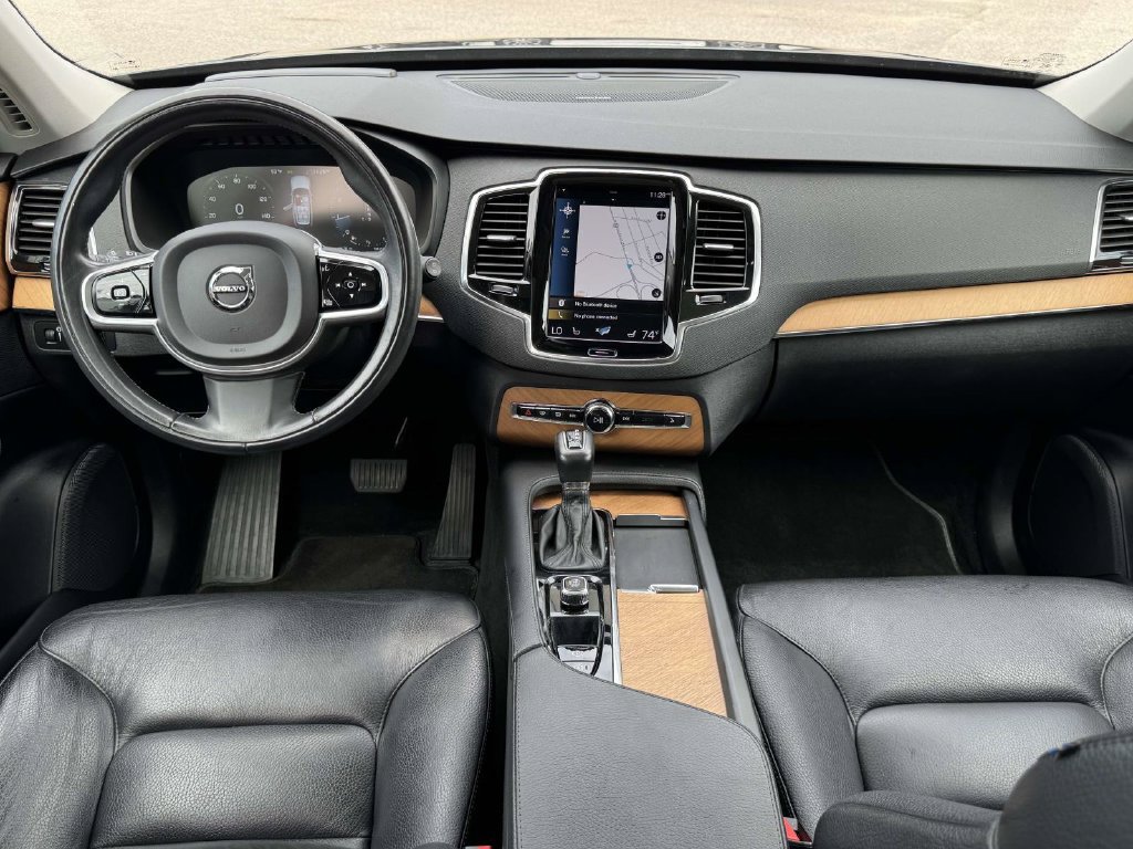 Used 2022 Volvo XC90 T6 Momentum w/ Advanced Package AWD/4WD image 2