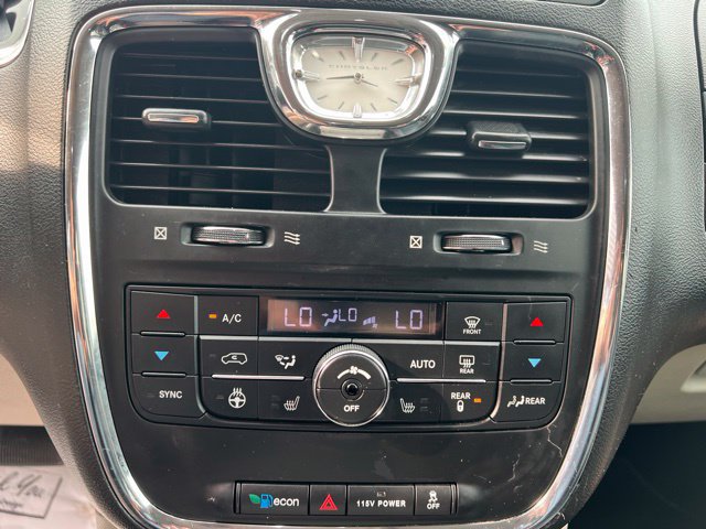 Used 2016 Chrysler Town & Country Touring-L w/ Driver Convenience Group FWD image 29