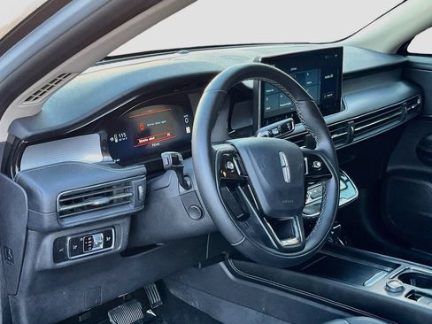 Used 2025 Lincoln Corsair FWD w/ Equipment Group 101A image 9