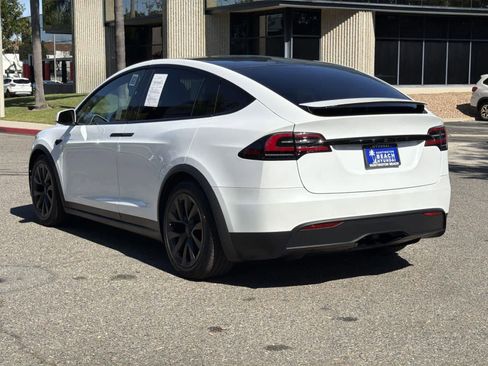 Used 2024 Tesla Model X image 4