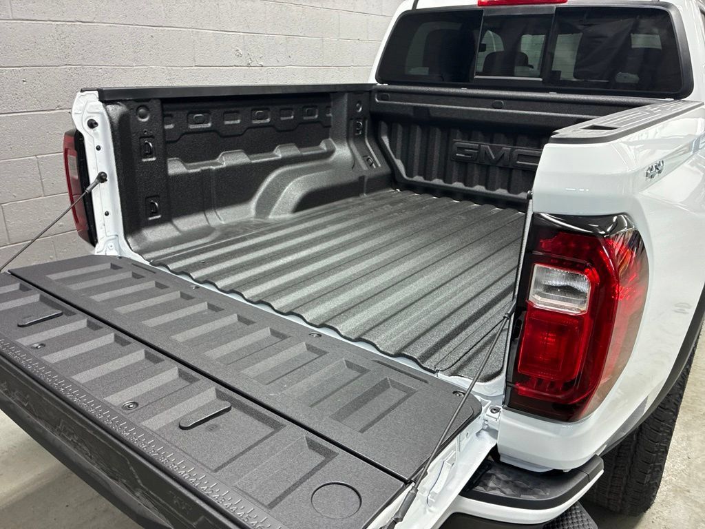 New 2026 GMC Canyon Elevation w/ Convenience Package AWD/4WD image 11