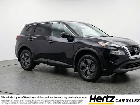 Used 2025 Nissan Rogue SV image 1