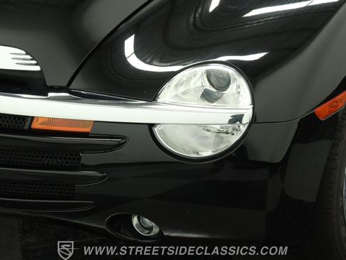 Used 2005 Chevrolet SSR w/ Preferred Equipment Group image 20