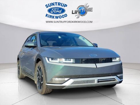 Used 2023 Hyundai Ioniq 5 SEL image 2