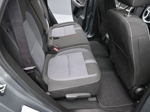 Used 2025 Chevrolet Blazer LT FWD image 10