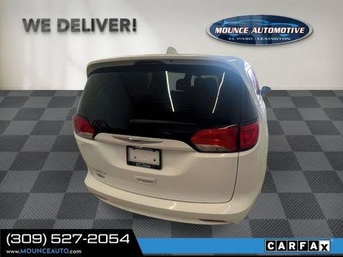 Used 2017 Chrysler Pacifica LX FWD image 16