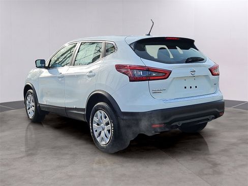 Used 2020 Nissan Rogue Sport S image 6