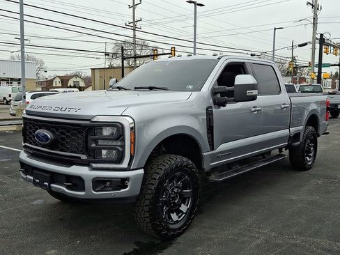 Used 2023 Ford F250 Lariat w/ Lariat Ultimate Package image 3