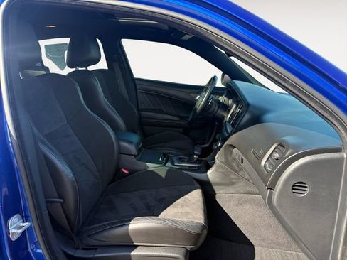 Used 2022 Dodge Charger R/T w/ Plus Group RWD image 15