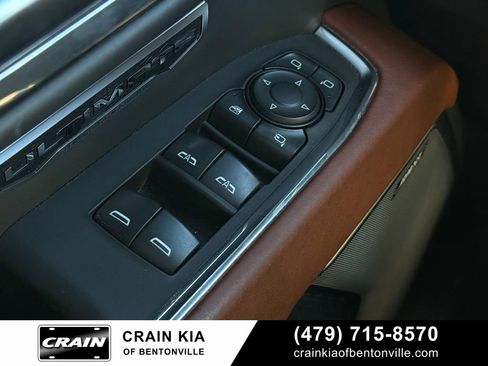Used 2024 GMC Sierra 1500 Denali Ultimate image 11