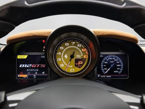 Used 2021 Ferrari 812 GTS RWD image 30