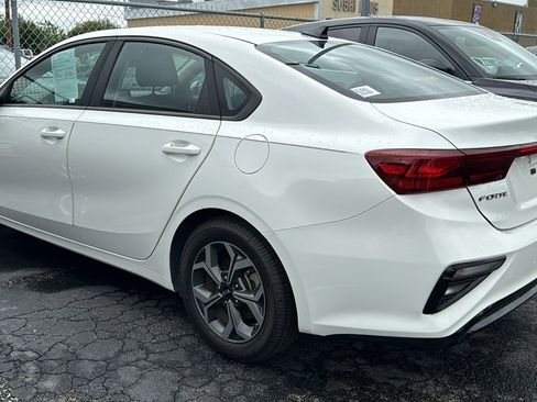 Used 2019 Kia Forte LXS FWD image 5