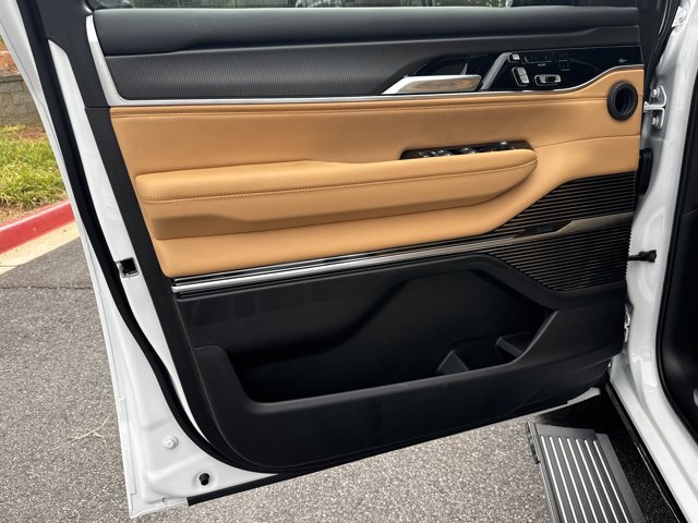 New 2026 Jeep Grand Wagoneer L Summit AWD/4WD image 10