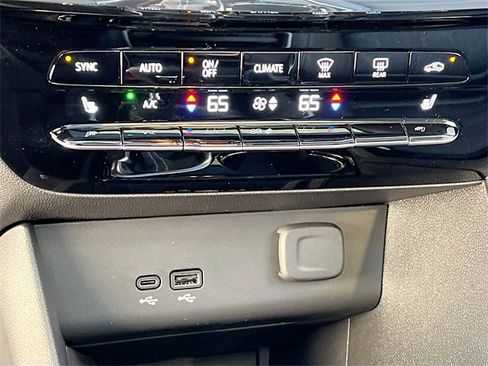 New 2026 Buick Encore GX Avenir w/ Avenir Technology Package image 11