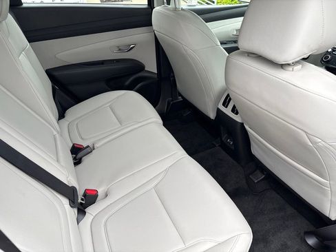 Certified 2025 Hyundai Tucson SEL FWD image 17