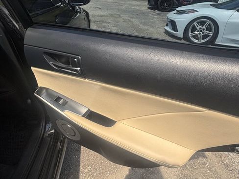 Used 2014 Lexus IS 250 w/ Premium Package RWD image 19