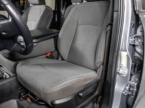 Used 2024 RAM 3500 Tradesman w/ Chrome Appearance Group image 27