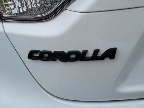 Used 2026 Toyota Corolla LE FWD image 5