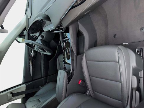 Used 2025 Buick Envision Preferred image 17