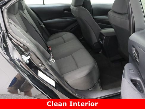 Used 2025 Toyota Corolla LE image 30