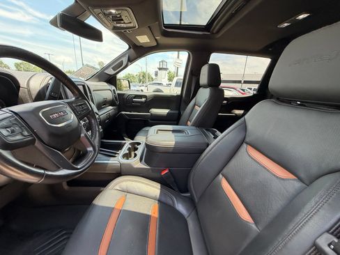 Used 2020 GMC Sierra 1500 AT4 w/ AT4 Premium Package AWD/4WD image 4