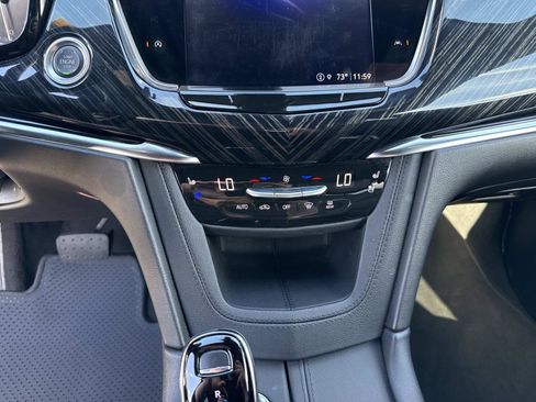 Used 2025 Cadillac XT6 Premium Luxury image 28