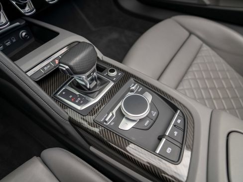 Used 2017 Audi R8 V10 image 28