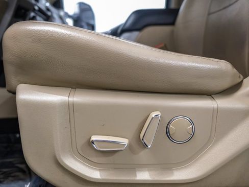 Used 2017 Ford F350 Lariat w/ Lariat Ultimate Package AWD/4WD image 34