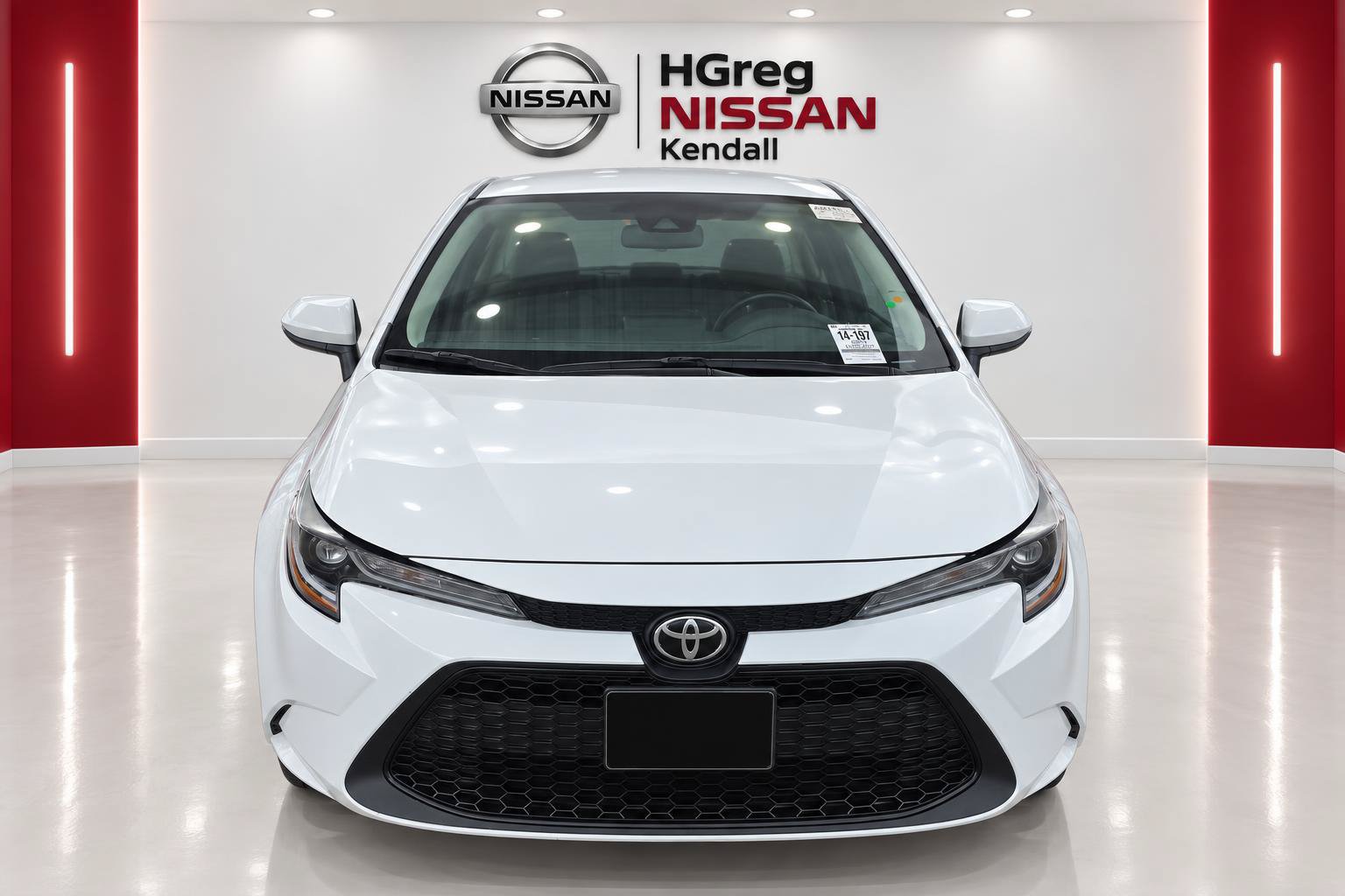 Used 2022 Toyota Corolla LE FWD image 5