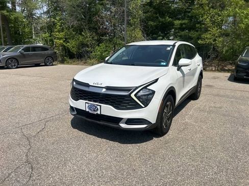 Used 2023 Kia Sportage LX AWD/4WD image 2