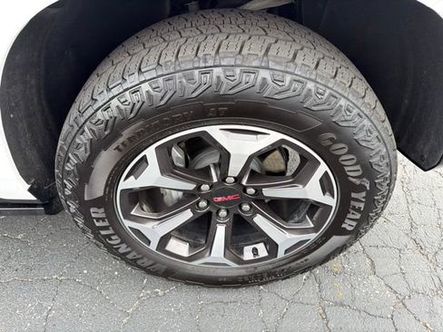 Used 2026 GMC Yukon AT4 Ultimate w/ LPO, Floor Liner Package AWD/4WD image 7