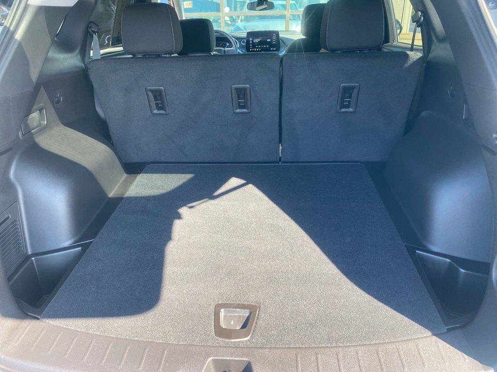 Used 2024 Chevrolet Blazer LT FWD image 24