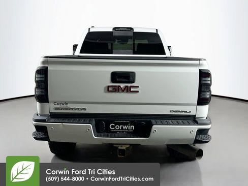 Used 2015 GMC Sierra 2500 Denali w/ Duramax Plus Package image 13