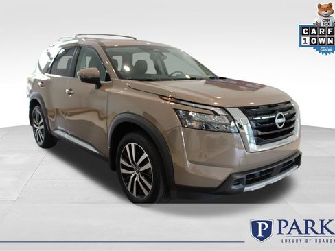 Used 2025 Nissan Pathfinder Platinum AWD/4WD image 1