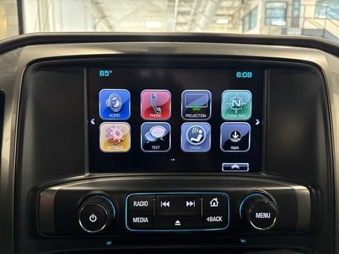 Used 2018 Chevrolet Silverado 1500 LT AWD/4WD image 18