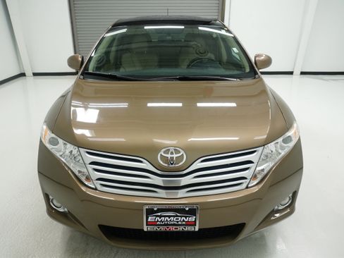 Used 2009 Toyota Venza FWD image 2