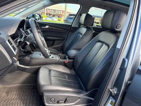 Used 2019 Audi Q5 2.0T Premium Plus w/ Premium Plus Package AWD/4WD image 14