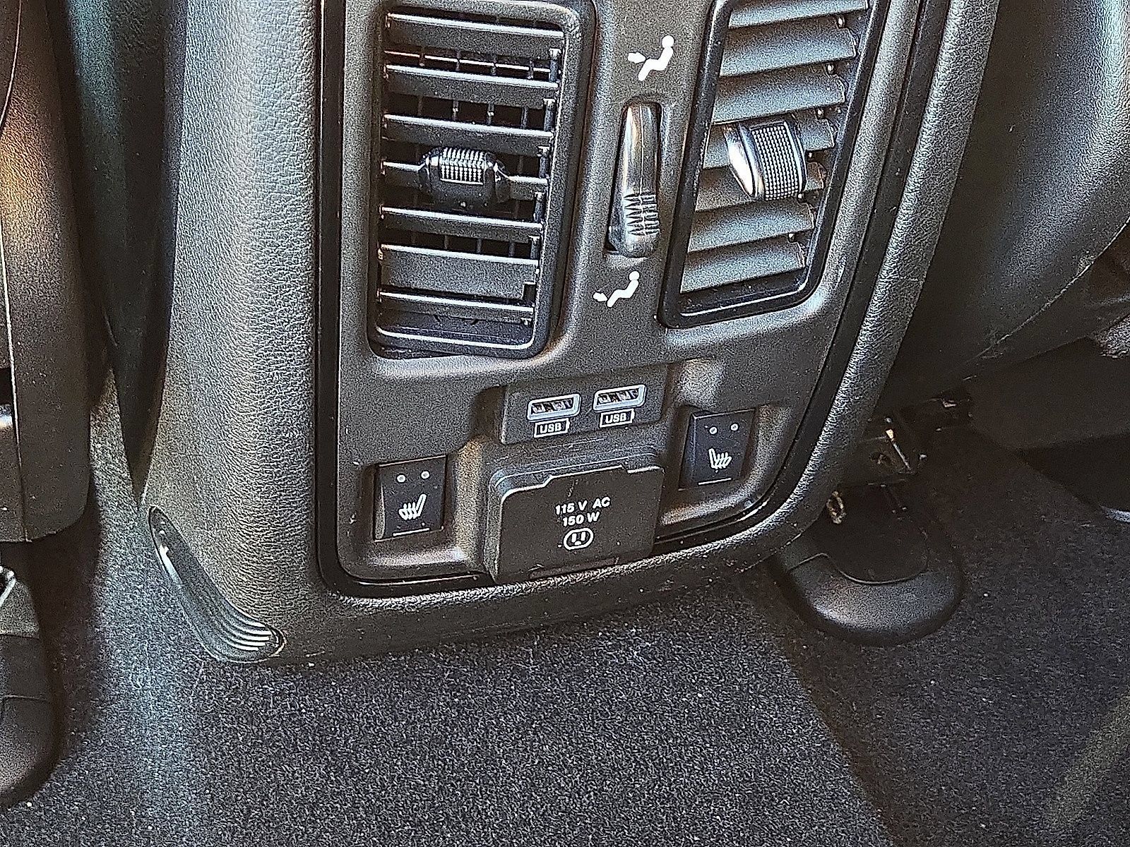 Used 2025 Dodge Durango GT AWD/4WD image 16