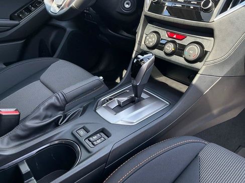 Used 2019 Subaru Crosstrek 2.0i Premium w/ Moonroof Package AWD/4WD image 18