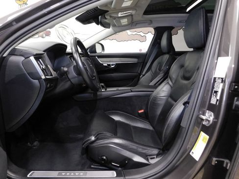 Used 2022 Volvo V90 B6 Cross Country AWD/4WD image 22
