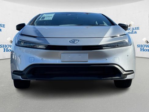 Used 2025 Toyota Prius image 6