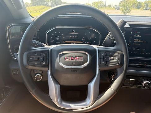 Used 2026 GMC Sierra 1500 SLT AWD/4WD image 28