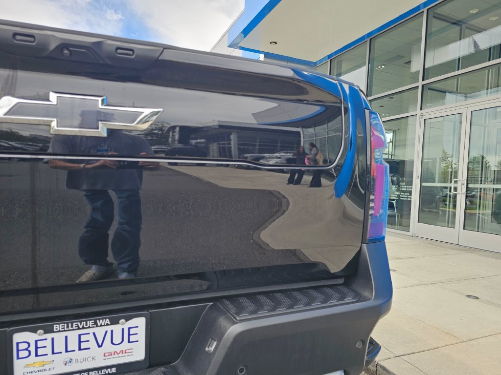 Used 2026 Chevrolet Silverado EV Trail Boss AWD/4WD image 17