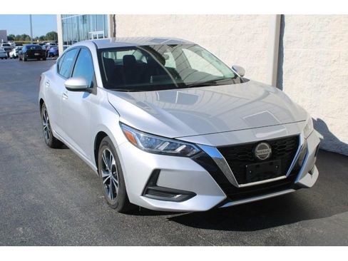 Used 2022 Nissan Sentra SV w/ Trunk Package image 2