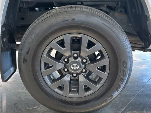 Certified 2023 Toyota Tacoma SR5 w/ Technology Package AWD/4WD image 17